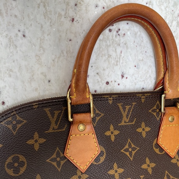 Louis Vuitton Alma - Picture 8 of 15